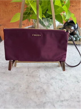 Women's Tumi Burgundy Wristlet Clutch One Size